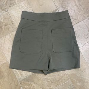Leith Olive High-Waisted Shorts